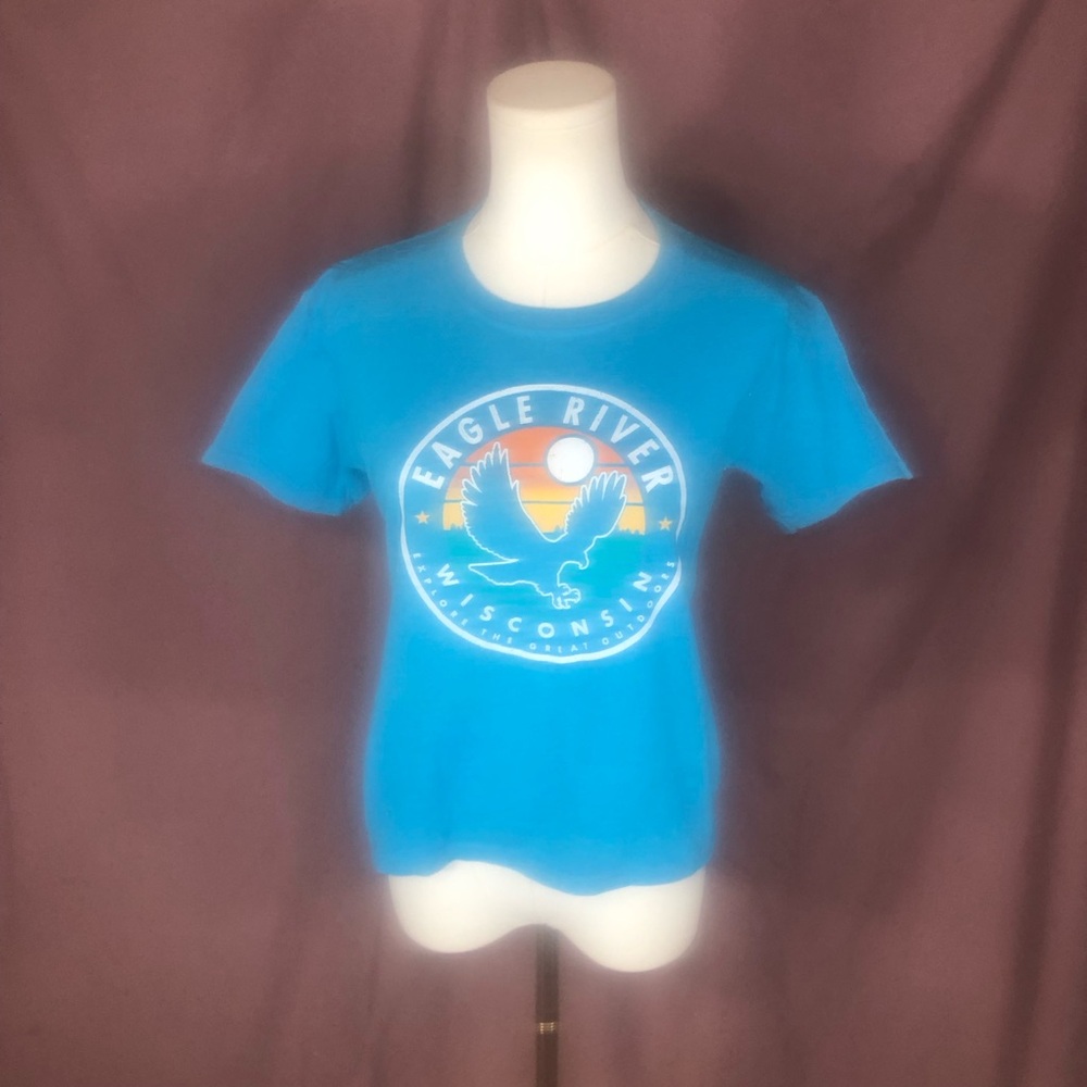 Wisconsin Eagle River T-shirt Youth Medium Ladies Small